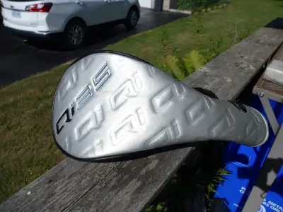 For Sale Taylormade Qi35 golf driver head cover, View more