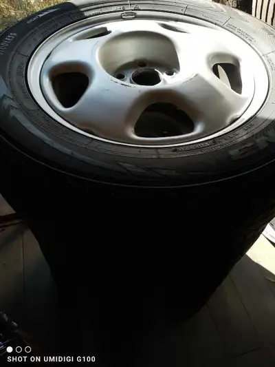 Selling 4 winter tires with Honda CRV rims. With tire pressure sensors 225/ 65 R17 Nitto SN3 Tires E...