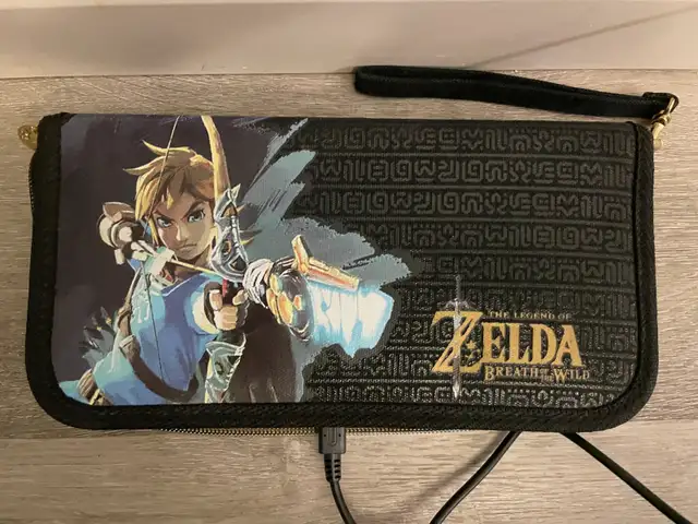 Nintendo Switch OLED with Zelda case + 2 games64601013407361124