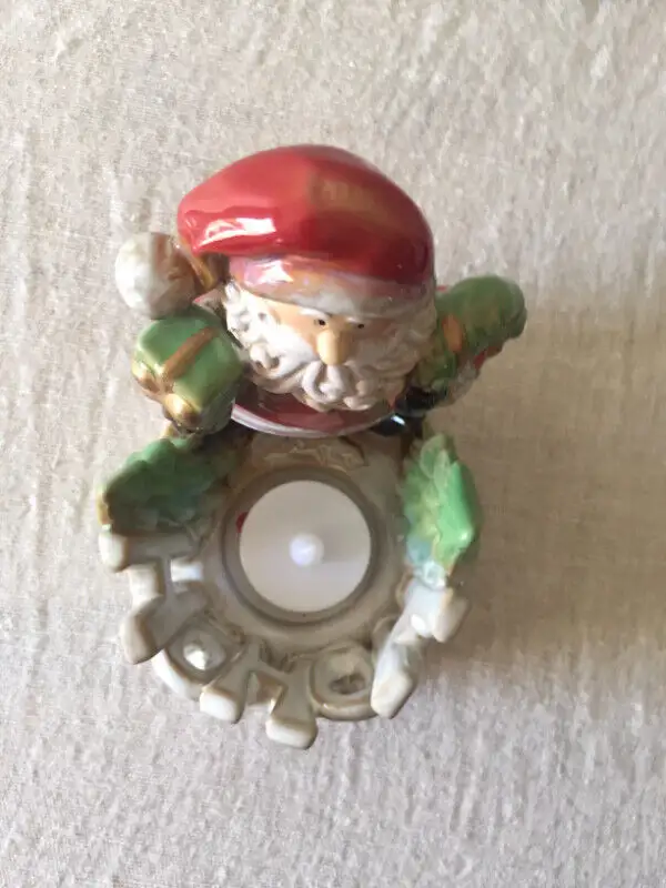 CHRISTMAS SANTA CANDLE HOLDER in Home Décor & Accents in Edmonton - Image 9