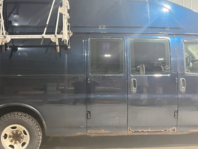 Quebec plated work van in Cars & Trucks in Gatineau - Image 2
