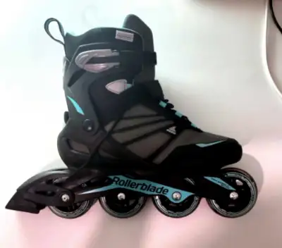 [Rollerblades] $35 Women Size 9 Zetrablades New Condition, View more