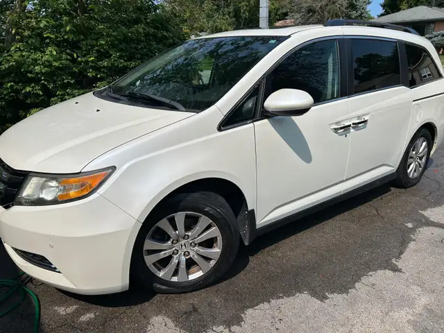 2016 Honda Odyssey EX-L w/ Rear Entertainment System