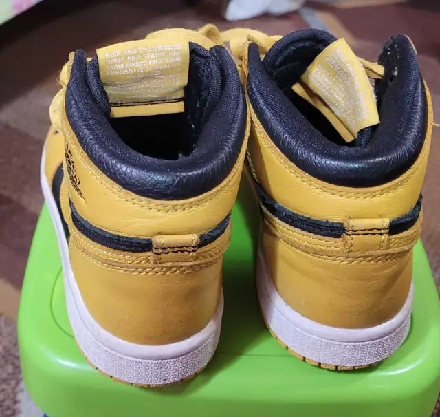 Nike Jordan 1 High in Men's Shoes in City of Toronto - Image 4