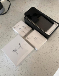 iPhone 13 Pro 256GB **Accessories Pkg/Free Delivery**