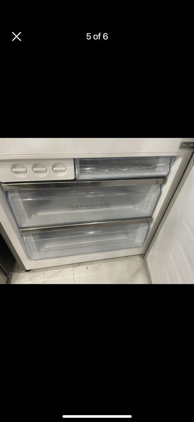 31'' Hisense Counter depth stainless bottom freezer fridge 100%  in Refrigerators in City of Toronto - Image 4