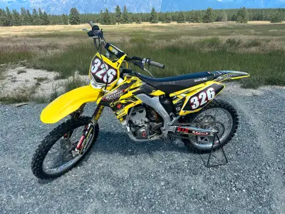 2009 Suzuki Rm-z 250 Dirtbike. Very fast nimble little bike, it in really good shape. Bike just got...
