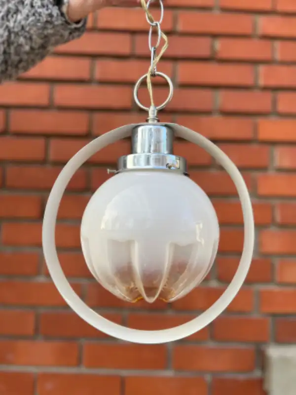 Vintage retro chrome space age pendant lamp murano shade in Indoor Lighting & Fans in City of Montréal - Image 6