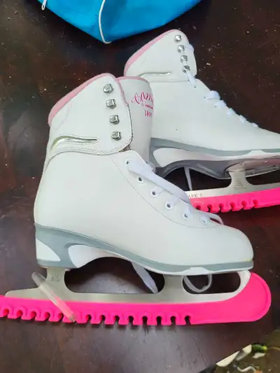 Recreational skates, View more