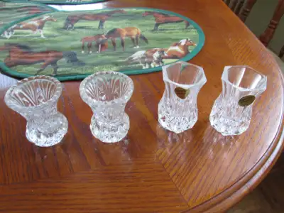 2 pair of crystal toothpick holders (on choice). asking $1 per pair. if interested call or text me a...