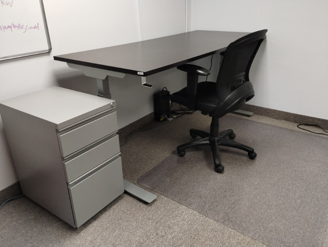 Office Furniture For Sale in Desks in Kitchener / Waterloo