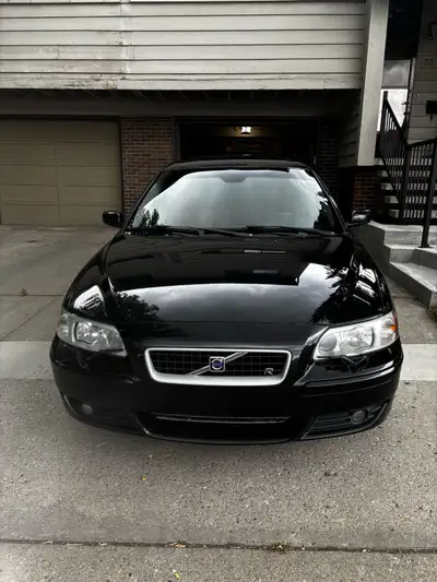 Very well taken car of V70 … reluctant to sell but have to for various reasons .. nothing wrong with...