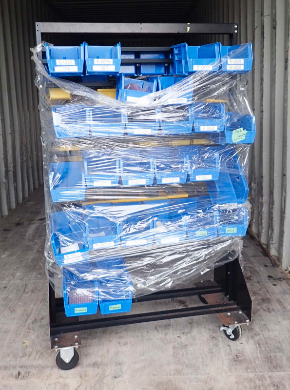 Shelf Bin Organizer 36 x 24 x 59" on casters bins included. in Tool Storage & Benches in Markham / York Region - Image 4