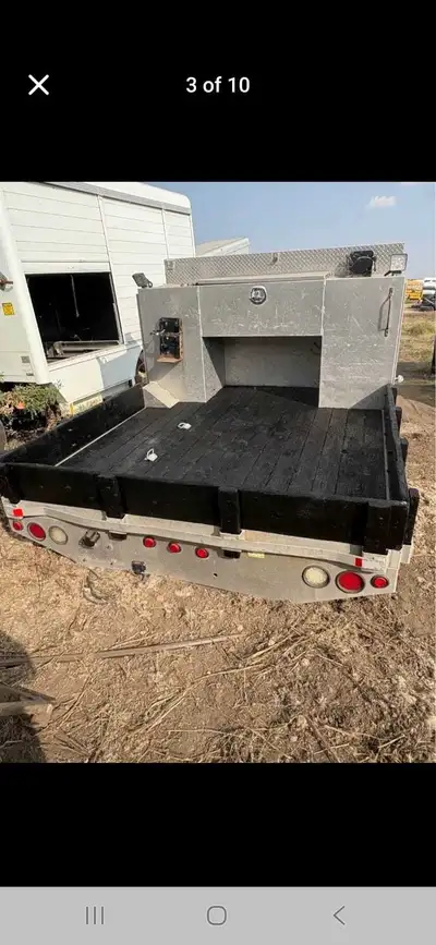 Dodge Dually aluminum Flat Deck with tool boxes. Came off a Dodge 5500 Measurements: Length 106" Wid...