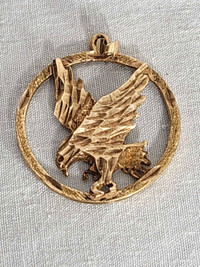 12K Gold Hawk or Eagle Pendant 3.47g 1" Diameter