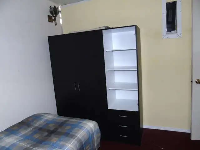 Roomnear Rundle C Train NE and Mall