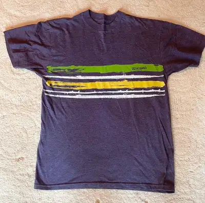 Mens purple Billabong T-shirt Lovely soft cotton/polyester mix In excellent condition Pick up from B...