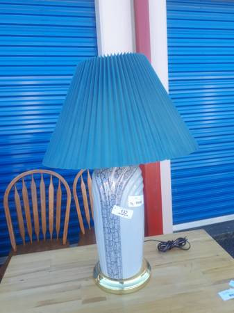LAMP - BLUE/GREY W/SHADE in Indoor Lighting & Fans in Delta/Surrey/Langley - Image 4