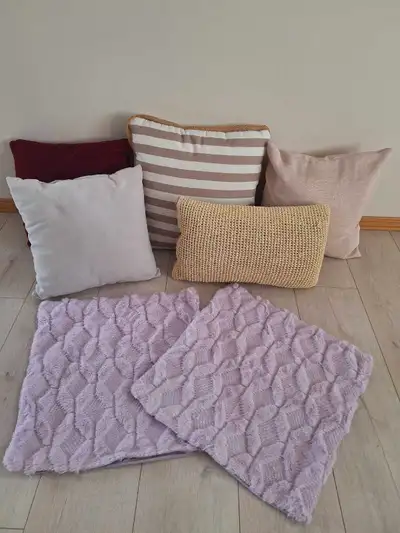 Throw pillows , View more