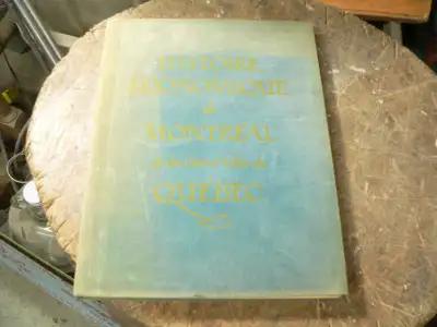 plusieurs livres antique a différent prix, View more