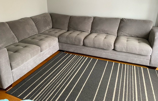 Sectional couch dans Sofas et futons  à Laval/Rive Nord