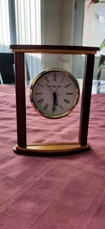 Horloge Howard Miller dans Décoration intérieure et accessoires  à Lévis