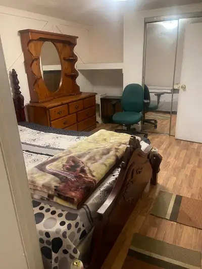 Private room fully furnished (GIRL ONLY) Malton Mississauga Waher and dryer in unit Utilities includ...