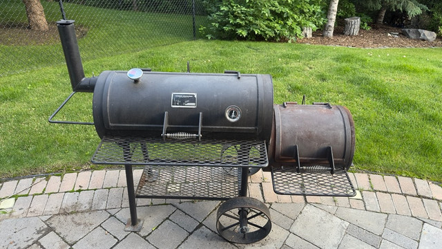 Yoder Cheyenne 16" Offset Smoker in BBQs & Outdoor Cooking in Calgary