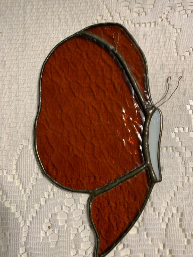 Stain glass suncatcher - amber glass butterfly design - $18.00 in Arts & Collectibles in Oshawa / Durham Region - Image 2