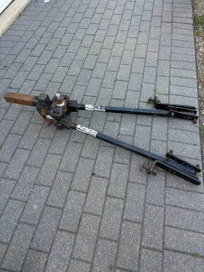 Heavy duty equalizer hitch with stabilizer bars