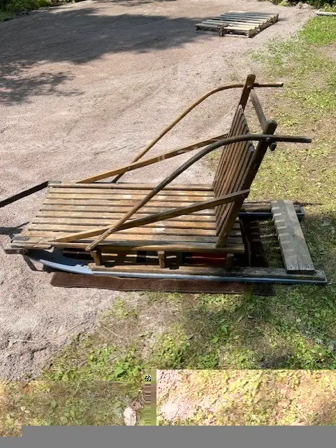 Traineau en bois de 64 pouces avec ski en téflon in Fishing, Camping & Outdoors in Saguenay - Image 8