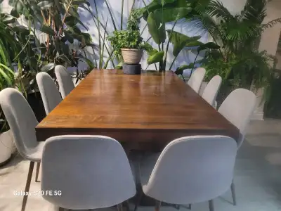 Dinner table, View more