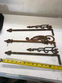 Antique curtain rod?