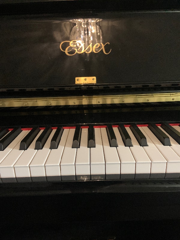 Beautiful Essex Steinway and Sons piano 2018 Pianos & Keyboards