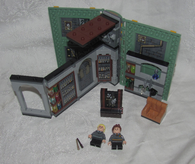 Lego Set 76383 Potions Class - Incomplete, Partial Set in Toys & Games in Ottawa