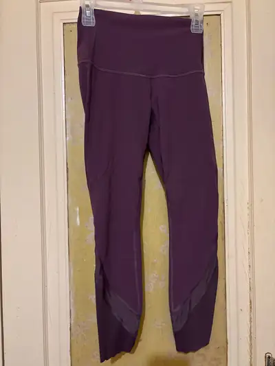 Wunder Under Scalloped hem high rise crop 23” sz4, View more