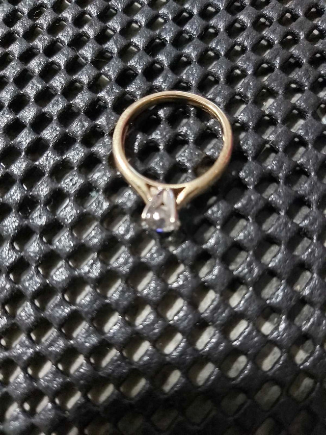 Diamond Engagement Ring  in Jewellery & Watches in Corner Brook - Image 2
