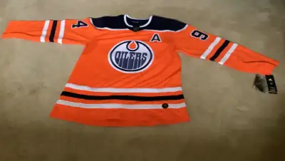 Never worn autographed Ryan Smith Edmonton Oilers jersey, View more