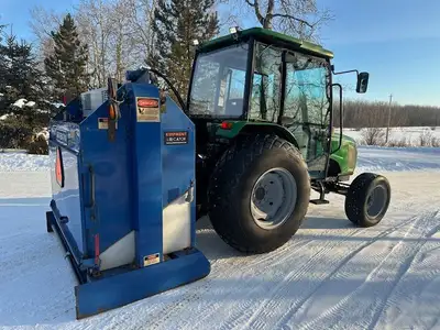 Zamboni 200 Ice Resurfacer 3 Point Hitch Mount Hydraulic Drive Light Kit Dual Water Tanks C/w Hydrau...