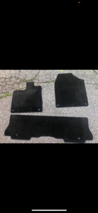 Honda Pilot floor mats 