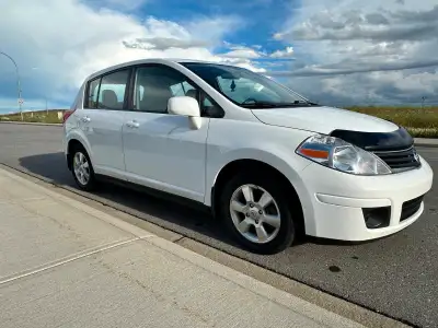 I will mark as sold when it’s no longer available 2012 Nissan Versa with just 82k km. 4 cylinder Eng...