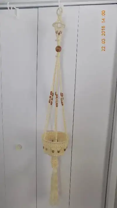 Jardinière suspendue, View more