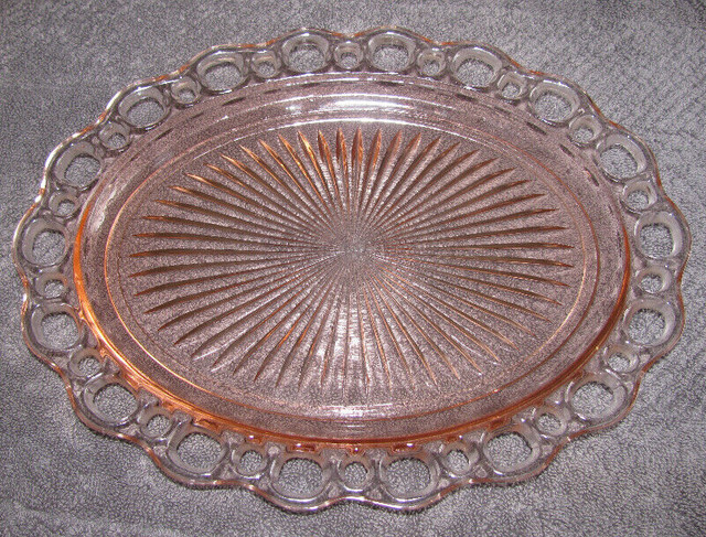 Pink Depression Glass Open Lace Edge Lg&Sm Bowls & Platter 3PC in Arts & Collectibles in Saint John - Image 4