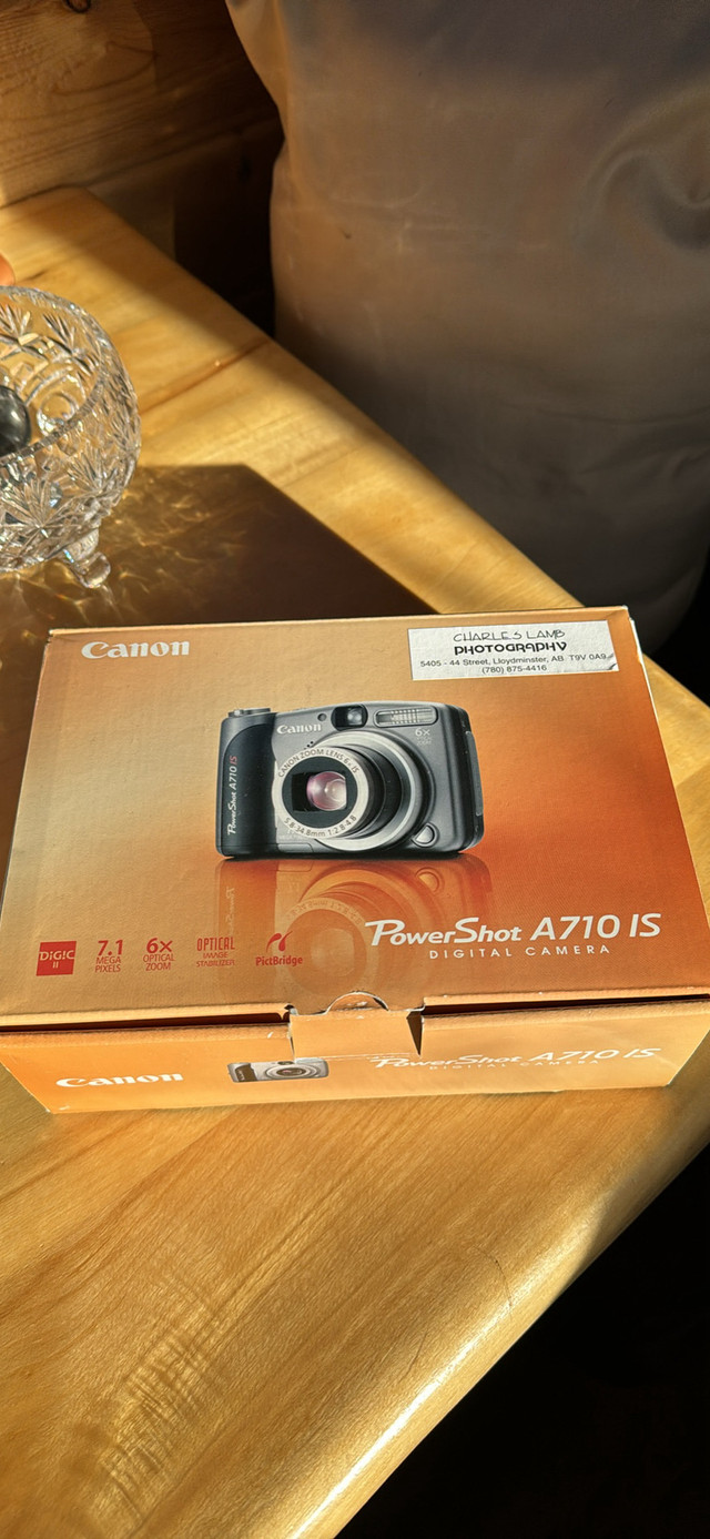 Canon PowerShot A710IS Digital Camera  in Cameras & Camcorders in Lloydminster