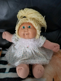 Vintage cabbage patch kid 1980s