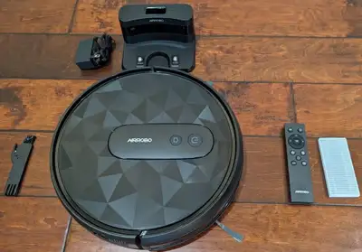 This automatic vacuum cleaner provides excellent cleaning and connects via Wi-Fi. AirRobo P20 Includ...