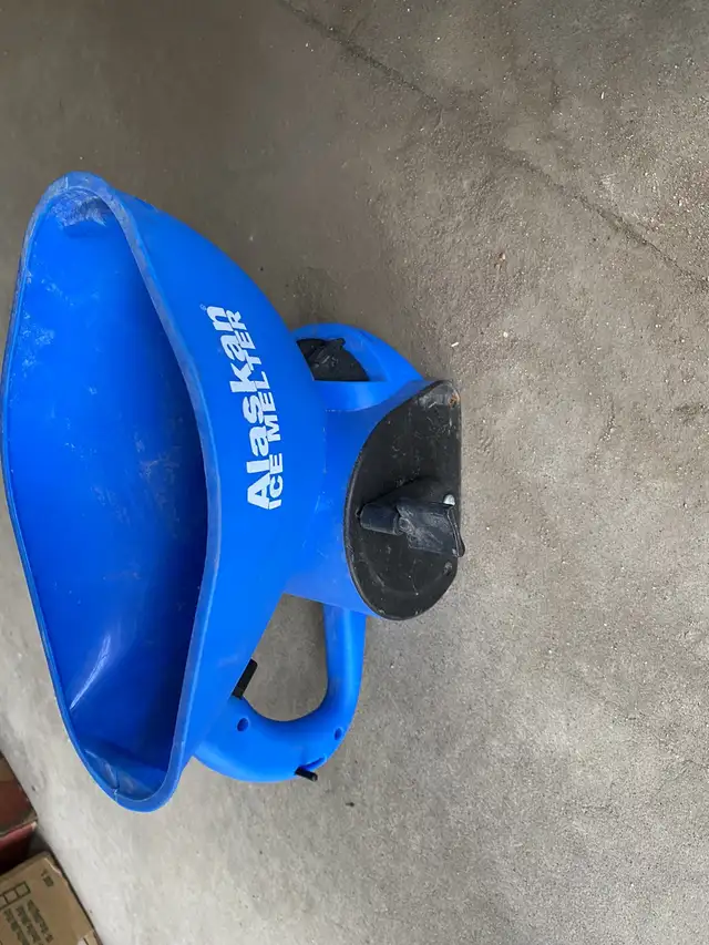Scotts  Seed / Fertilizer Spreader541618099171502081
