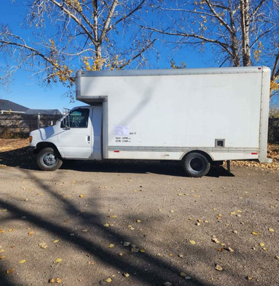 2000 Ford E350 Cubevan
