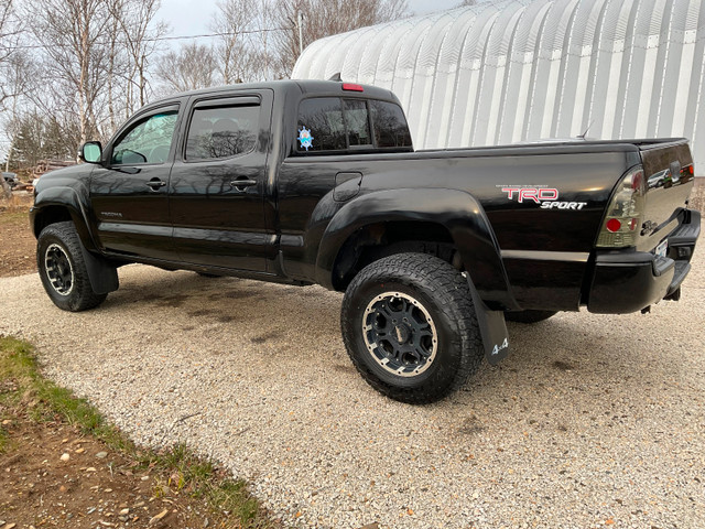 2012 Toyota Tacoma Rust Free Truck Low Kms in Cars & Trucks in City of Halifax - Image 3