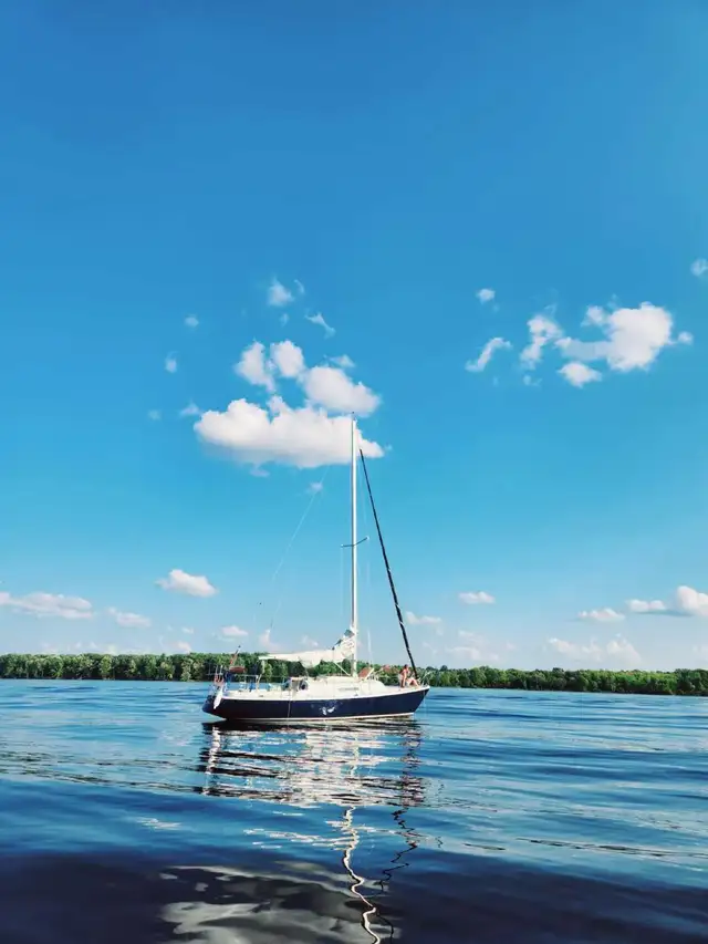 Viking 28 in Sailboats in Gatineau - Image 2